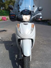 Scooter Sh 300