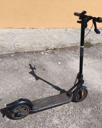 Monopattino elettrico Ninebot by Segway