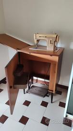 Macchina da cucire vintage Singer modello 297