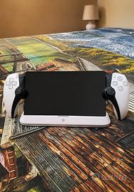 PlayStation Portal con base di ricarica