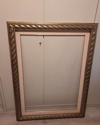 Cornice grande dorata decorata 70x100 cm
