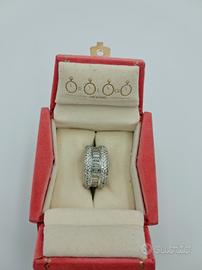 anello oro bianco e diamanti naturali