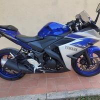 Moto yamaha yzf r3 2016