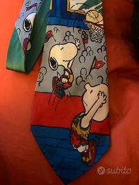 Cravatta Peanuts Charlie Brown Snoopy basket