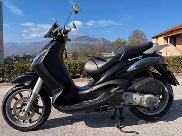 Scooter Piaggio Beverly 200