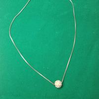 Collana con sfera di diamantini 