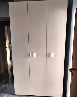Armadio moderno bianco 130x234x50 cm