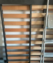 2 reti singole e una matrimoniale di legno