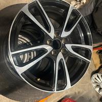 4 Cerchi in lega 17”