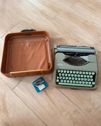 macchina da scrivere Hermes anni 50
