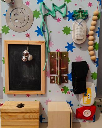 Pannello sensoriale Montessori bambino