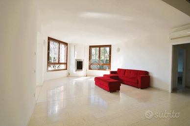 VILLA SINGOLA A BERNAREGGIO