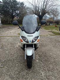 Scooter Piaggio X9. 250