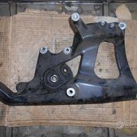 Staffa supporto marmitta yamaha majesty 400