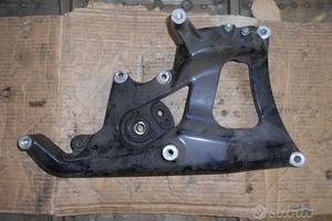 Staffa supporto marmitta yamaha majesty 400