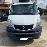 Renault con cella frigo - Patente B