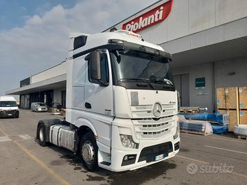 B251-Trattore stradale Mercedes Actros 18.48
