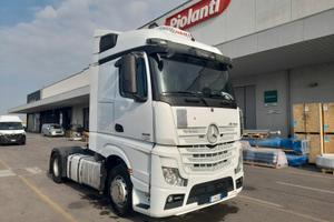 B251-Trattore stradale Mercedes Actros 18.48