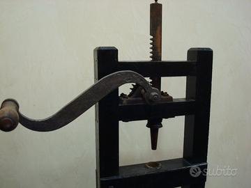 TAPPABOTTIGLIE ANTICO