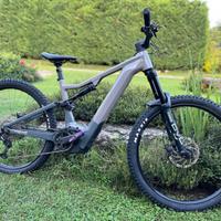 E-bike MTB enduro FOCUS 29 taglia L + TANNUS