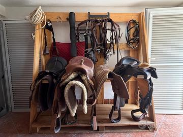 PORTA SELLE SELLERIA PER CAVALLO