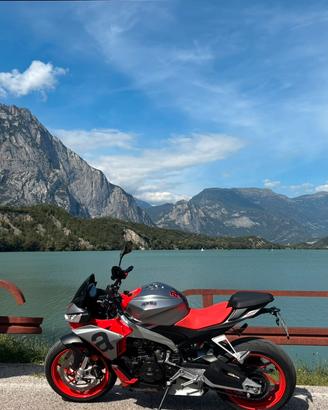 Aprilia Tuono 660