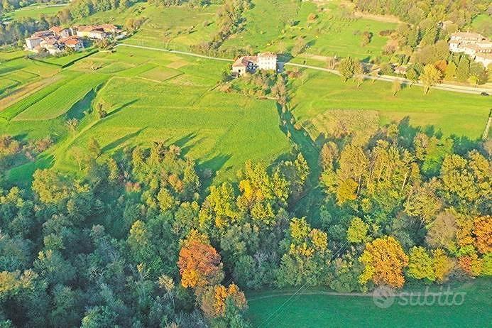 Rustico / Casale di 1200 m² con più di 5 locali e - Vista 3