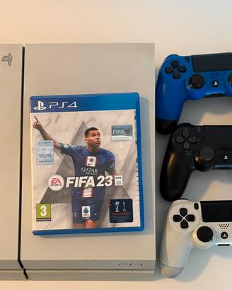 PS4 500GB + 3 JOYSTICK