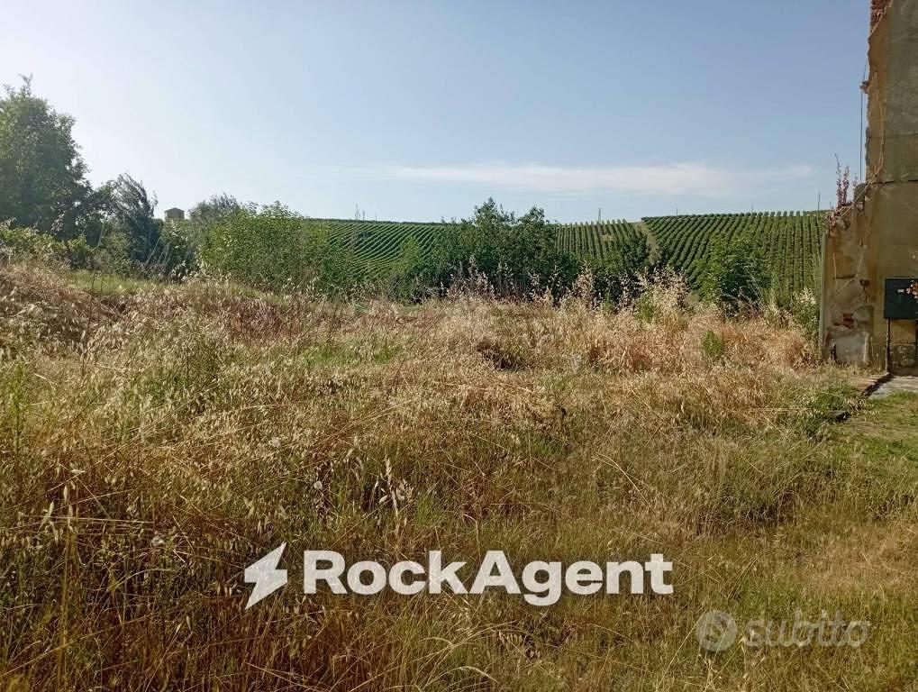 Terreno di 25200 m² a San Damiano al Colle - Vista 2