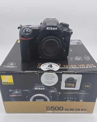 NIKON D500