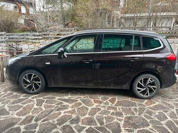 Opel Zafira tourer 2000 turbo diesel