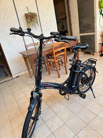 Bici elettrica pieghevole Argento + seggiolino