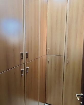 Armadio ad angolo perfetto color rovere chiaro com