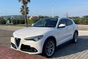 Stelvio 2.2 210cv Q4 Veloce