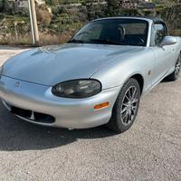 Mazda mx-5 del 1999