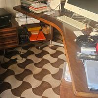 scrivania boomerang di Osvaldo Borsani