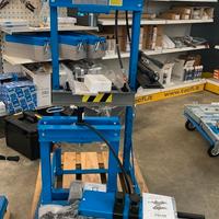 Pressa idrauloica varie portate