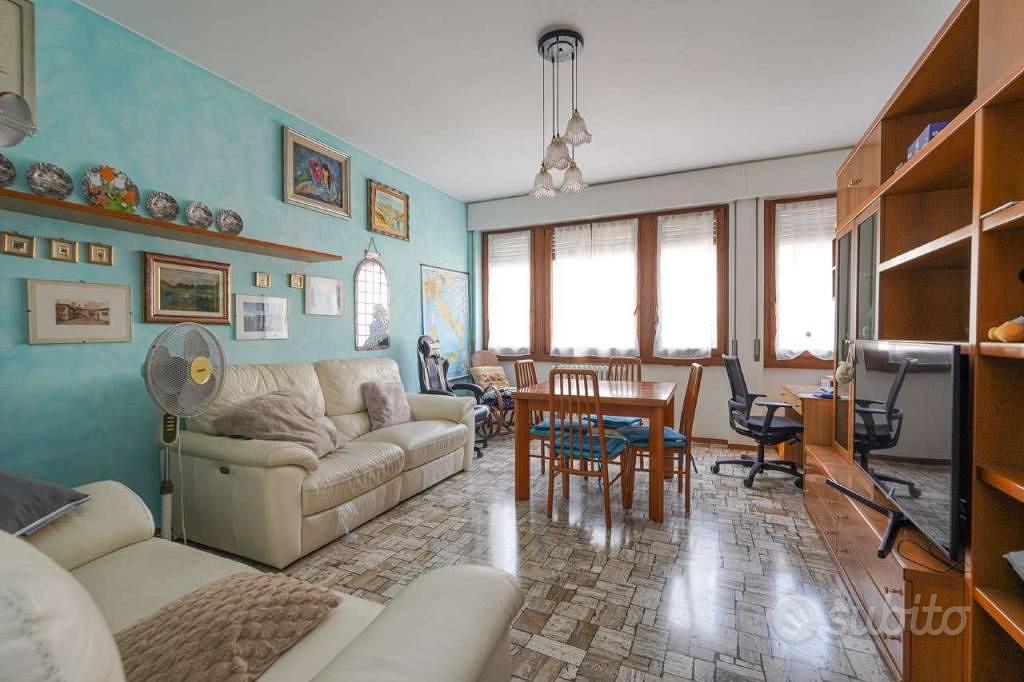 Appartamento di 115 m² con 4 locali e box auto a O - Vista 6