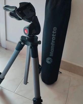 Treppiede Manfrotto Compact Action