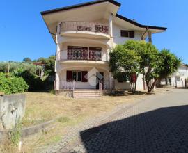 VILLA SINGOLA A MONTALTO UFFUGO