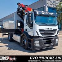 IVECO STRALIS 310 CON GRU PALFINGER