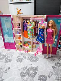 armadio Barbie con bambola