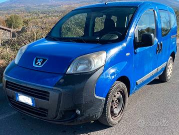 PEUGEOT Bipper Autocarro 4 Posti