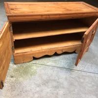 Credenza tirolese in legno