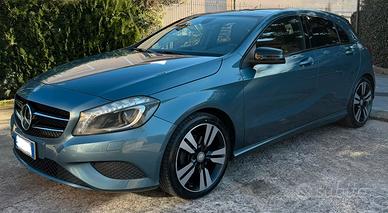 Mercedes Classe A 200 CDI W176 Dark Edition