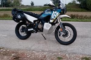 Moto Husqvarna norden 901 expedition