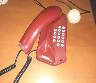 Telefono fisso rosso