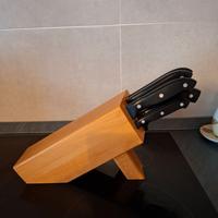Set coltelli Rostfrei con supporto in legno