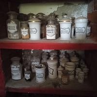 Collezione Vasi farmacia 800