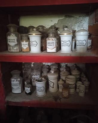 Collezione Vasi farmacia 800